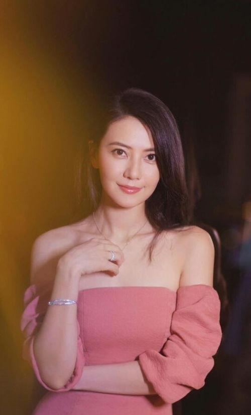 梁静闺蜜大爆料视频